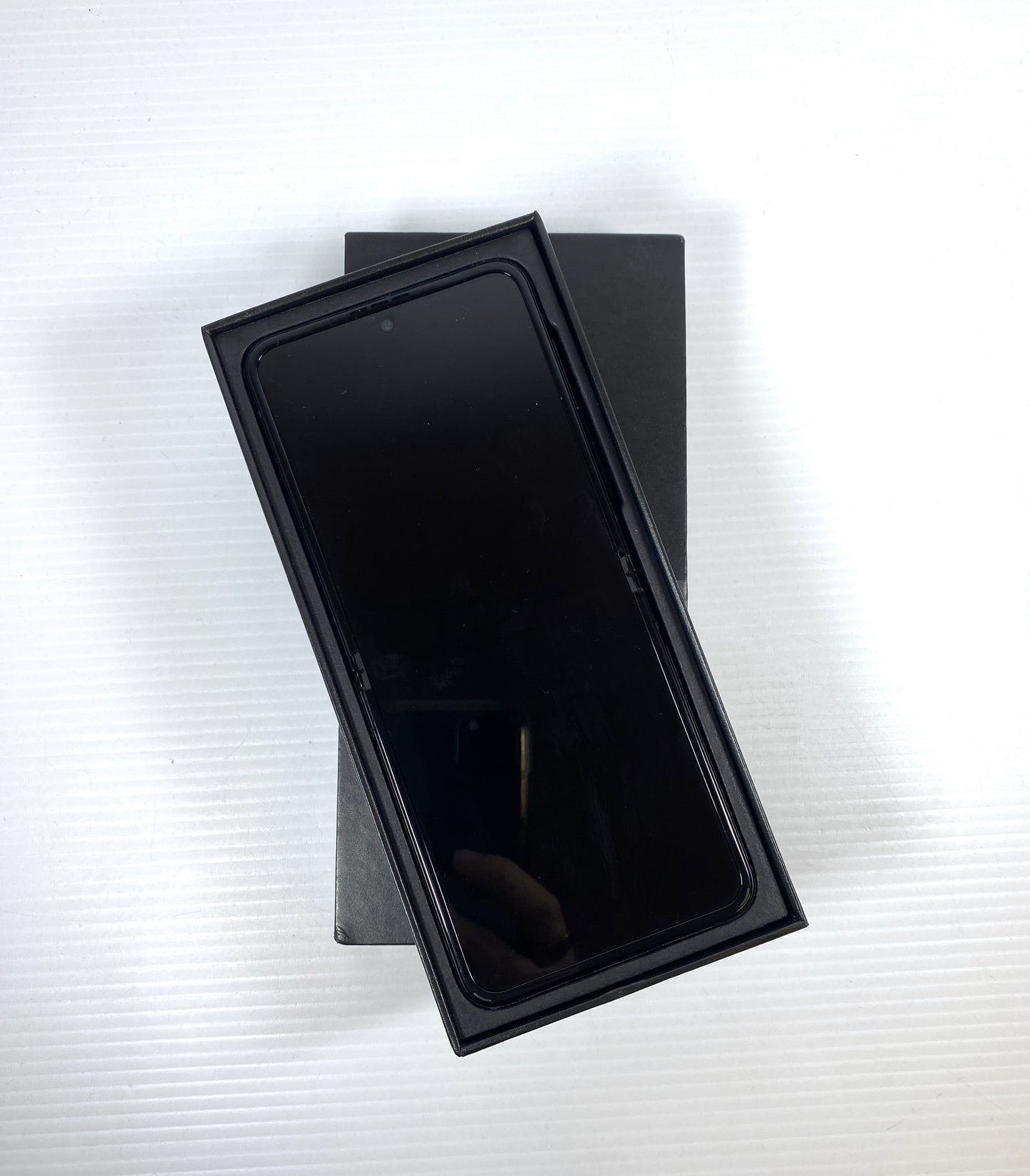 Samsung Flip 3 5g