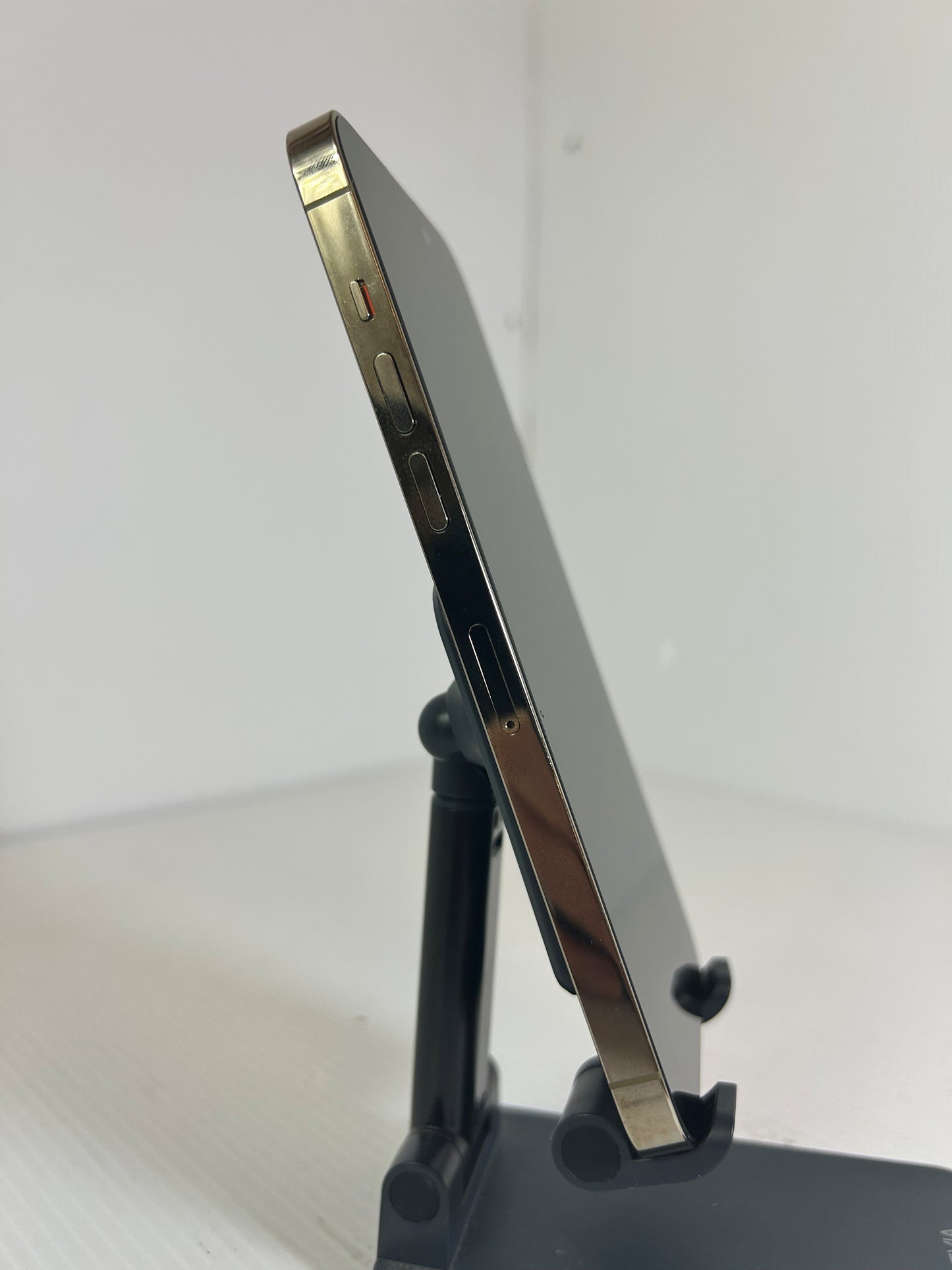 iPhone 14 Pro Max Gold